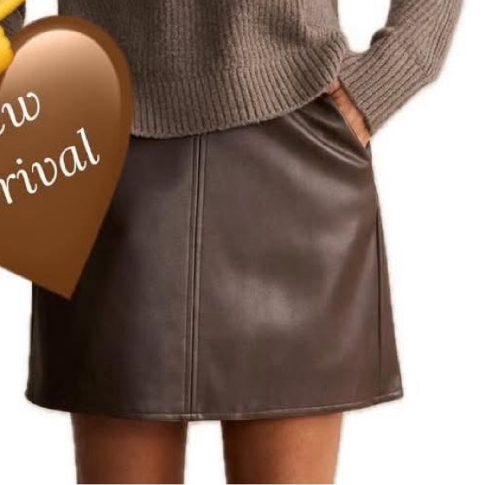 Cabi Gigi skirt (comfy short under it) - Picture 6 of 16